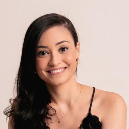 Dra. Camila Fernanda - Città