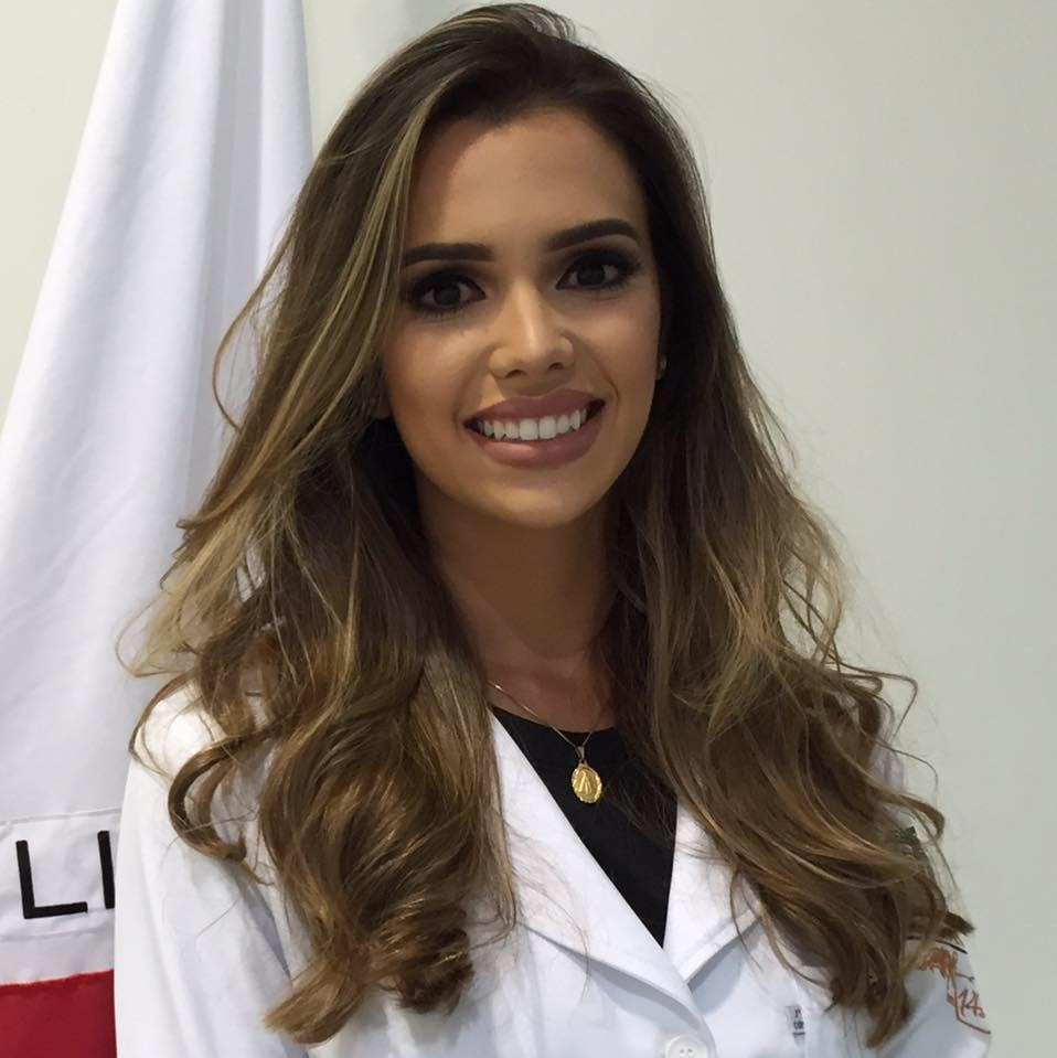 Dra. Francine Rubião - HOlhos