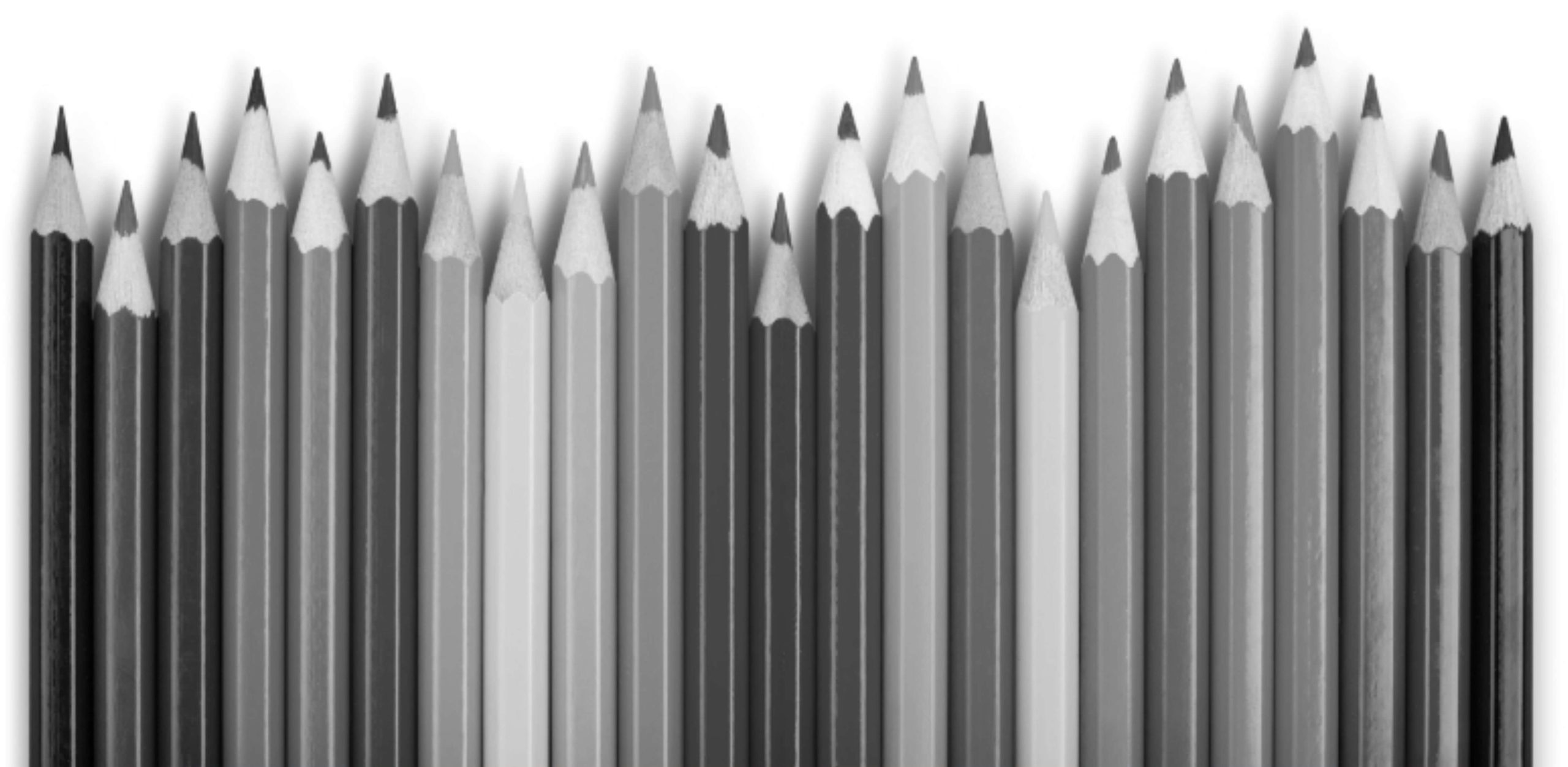 Lápis de cores variados organizados em linha, pela visão com monocromacia