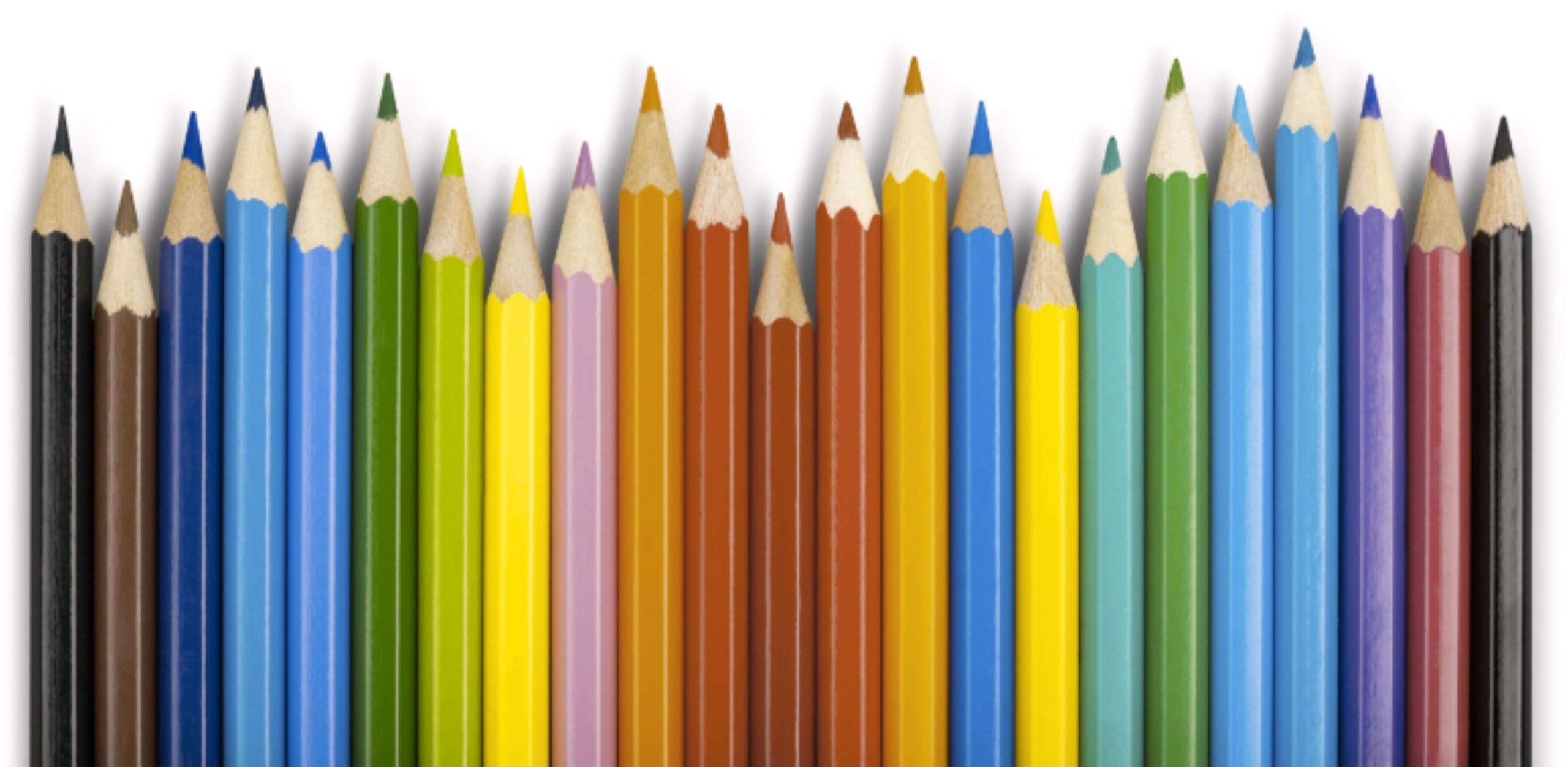 Lápis de cores variados organizados em linha, pela visão com protanomalia