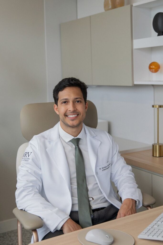 Dr. Rodrigo Dompieri - Klaris Oftalmologia